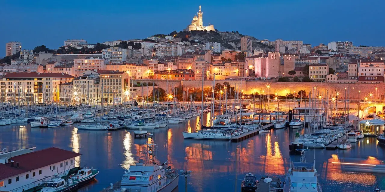 Port de Marseille le Soir.webp (source: klm.fr)