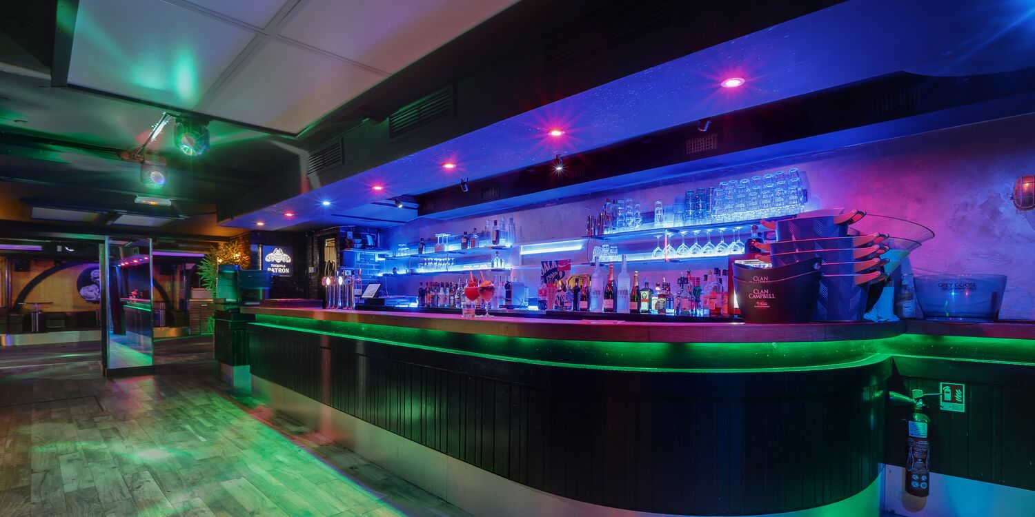 La Chapelle Nightclub (source: privateaser.com)