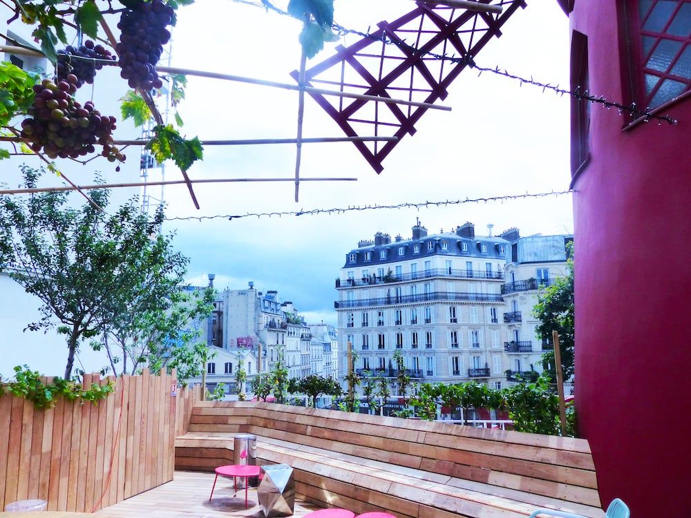 rooftop-moulin-rouge.jpg (source: lebonbon.fr)